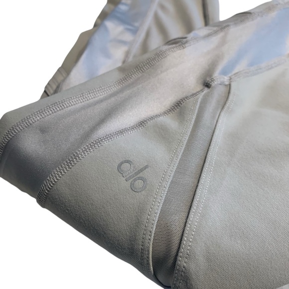 ALO | Women’s High Waisted Epic Mesh Legging - Sz Med - Light Grey - Picture 13 of 14